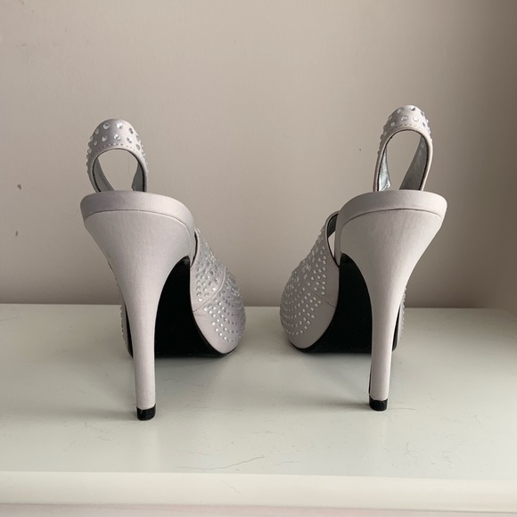 Heels - Picture 2 of 7